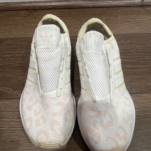 Adidas Swift Run X Women's Lifestyle Running Shoe, Halo Ivory Cheetah, Sz 8 - Picture 2 of 11